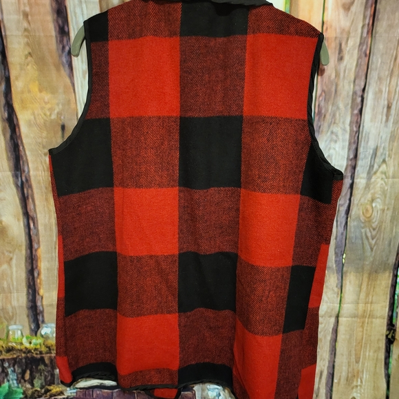 Amazon Red and Black Plaid Vest - Picture 2 of 4